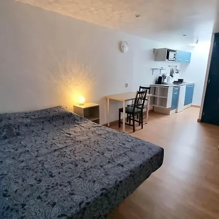 Le Petit Chateau Avesnois - En Rez De Jardin Avec Terrasse Privee * Avesnes-sur-Helpe