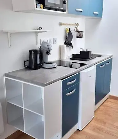 Le Petit Chateau Avesnois - En Rez De Jardin Avec Terrasse Privee Apartment Avesnes-sur-Helpe