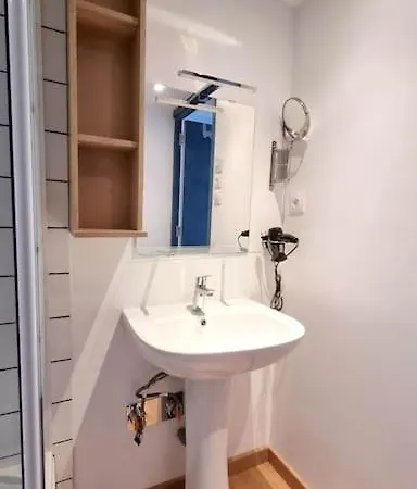 公寓 Le Petit Chateau Avesnois - En Rez De Jardin Avec Terrasse Privee Avesnes-sur-Helpe